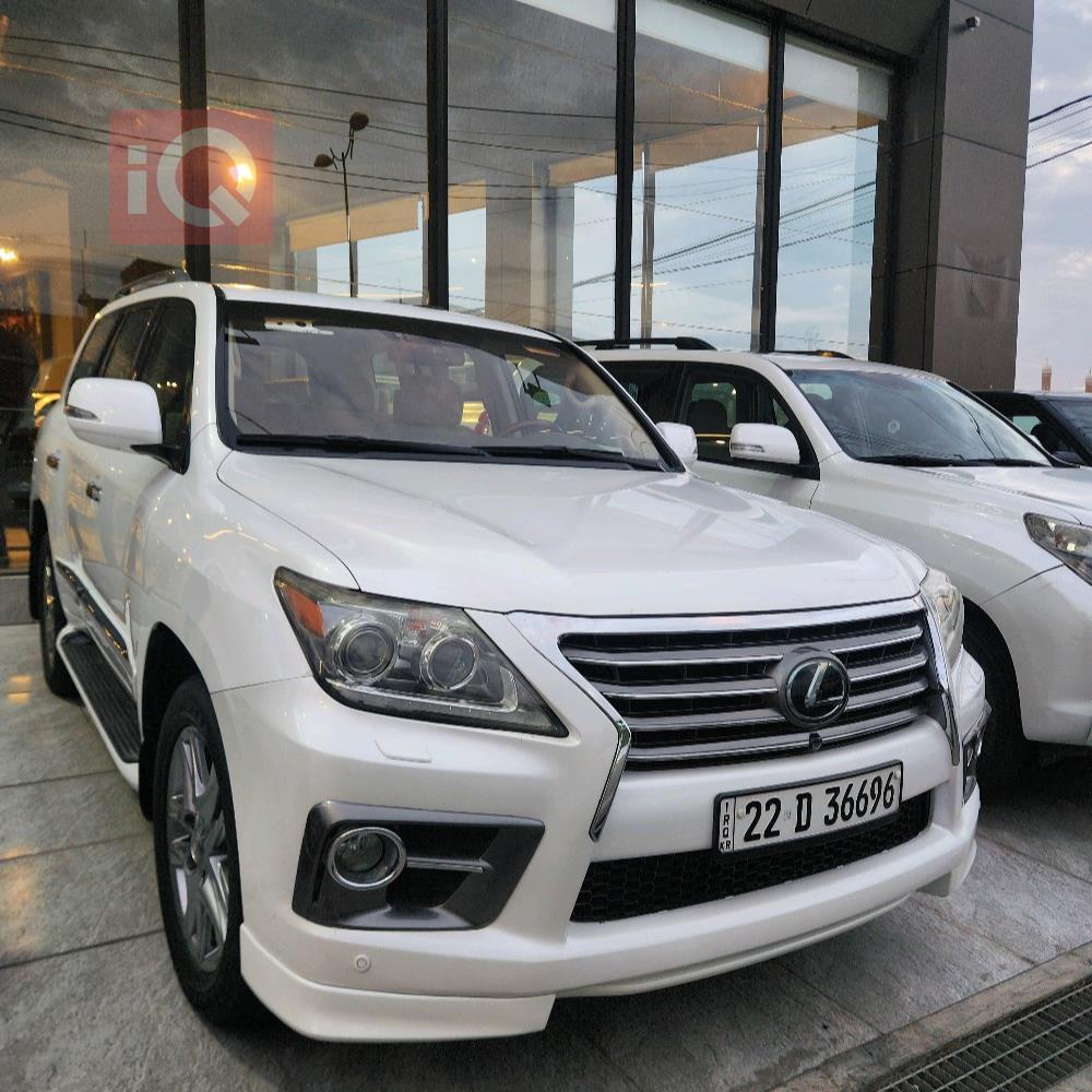Lexus LX
